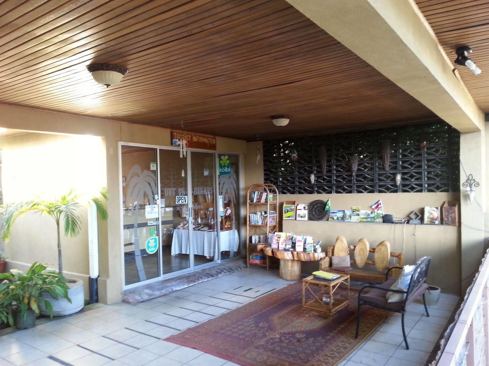 Out Of Bounds Boutique Hotel サンホセ エクステリア 写真